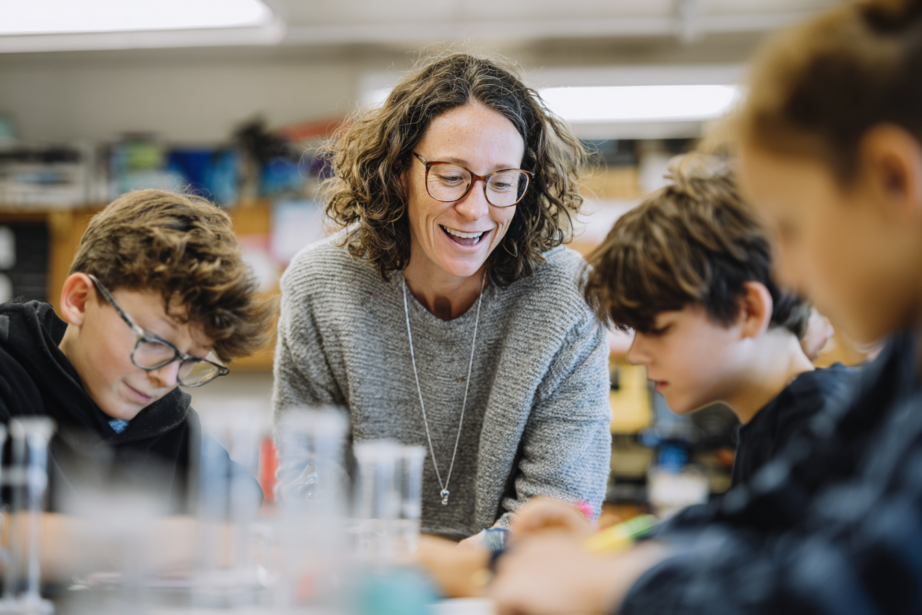 Unit Plan 34 (Grade 8 Science): Waves in Everyday Technologies