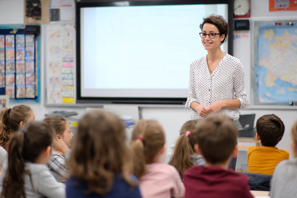 Unit Plan 31 (Grade 1 Science): Communication with Light & Sound